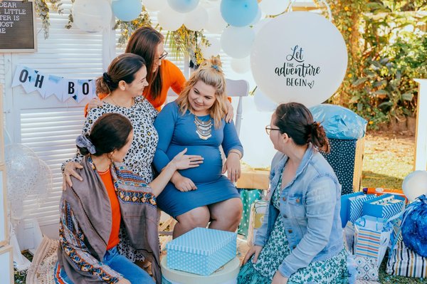 Un lange bébé personnalisé : le cadeau parfait pour assister à une baby shower